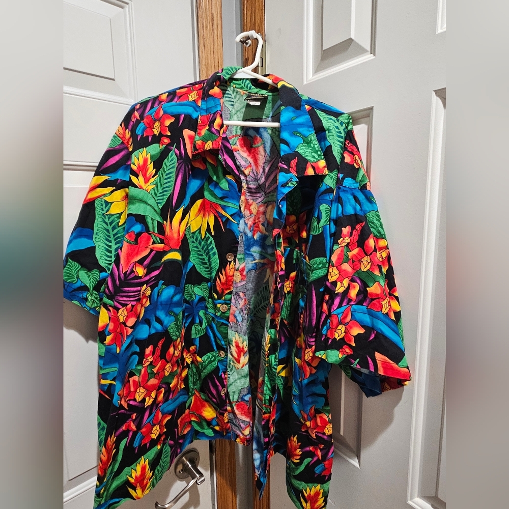 Vintage Toucan Dance By Fast Lane Vibrant Floral Tropical Hawaiian Button Up